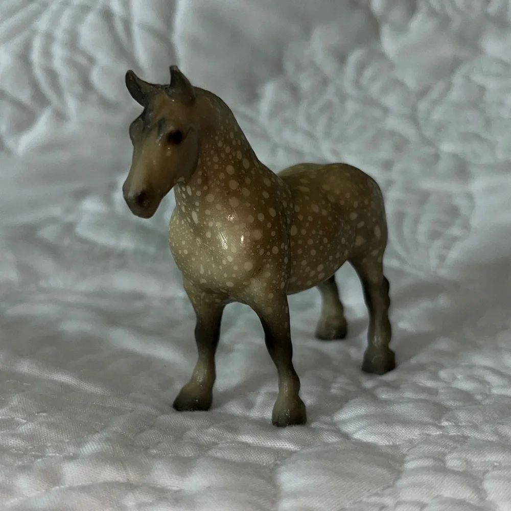 Breyer Dapple Bubbles Draft Horse Stablemate - Picture 3 of 6